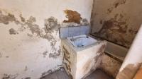 Bathroom 1 - 14 square meters of property in Kensington - JHB