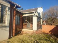 3 Bedroom 2 Bathroom House to Rent for sale in Mooikloof Ridge