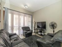 Lounges - 11 square meters of property in Douglasdale