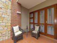 Patio - 10 square meters of property in Douglasdale