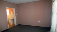 Main Bedroom - 17 square meters of property in Crystal Park