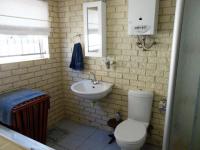 Bathroom 1 of property in Pearly Beach