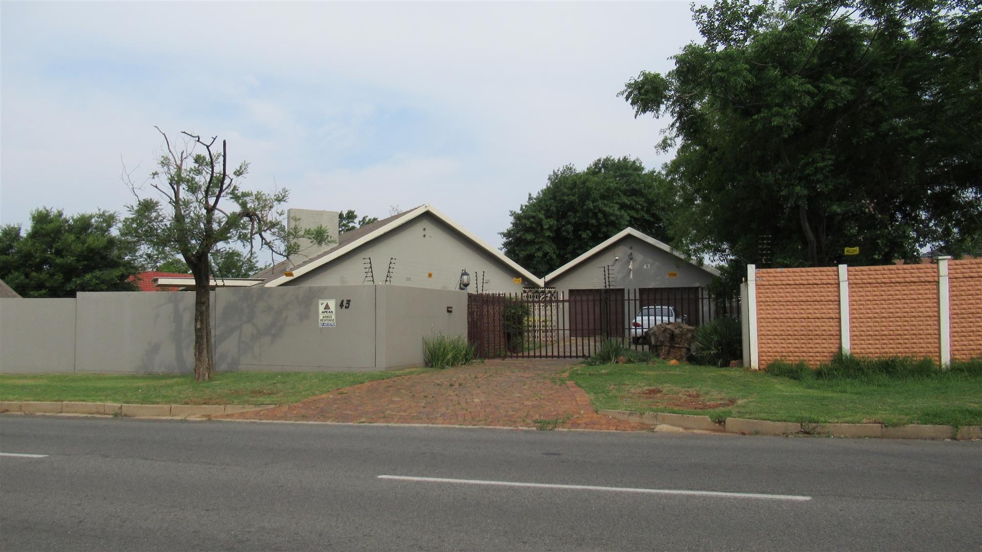 Front View of property in Florida Park