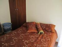 Bed Room 1 - 11 square meters of property in Dunnottar