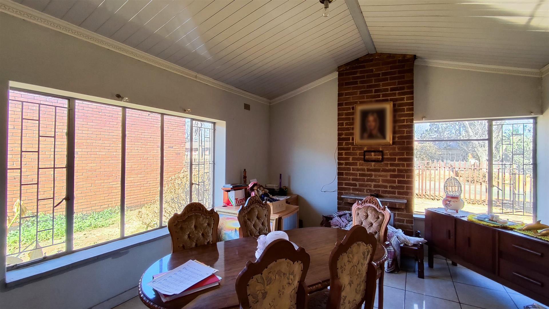 Dining Room - 23 square meters of property in Vanderbijlpark