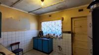 Kitchen - 12 square meters of property in Vanderbijlpark