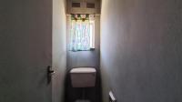 Bathroom 1 - 6 square meters of property in Vanderbijlpark