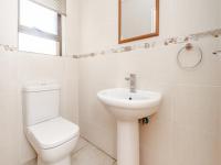 Guest Toilet - 2 square meters of property in Bartlett AH