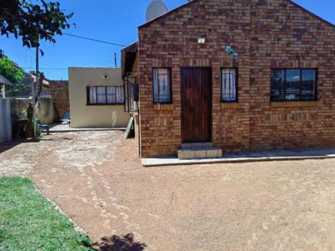 Standard Bank SIE Sale In Execution 2 Bedroom House for Sale in Soshanguve - MR398236