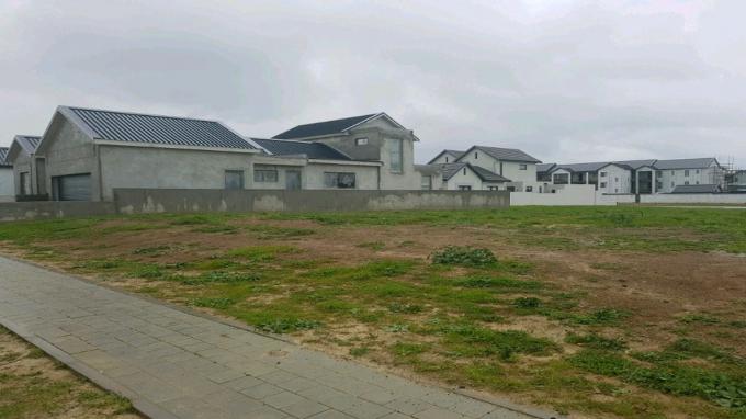 Land for Sale For Sale in Somerset West - Private Sale - MR398391