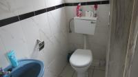 Bathroom 1 - 11 square meters of property in Vanderbijlpark