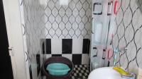 Bathroom 2 - 7 square meters of property in Vanderbijlpark