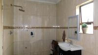 Bathroom 1 - 7 square meters of property in Clubview