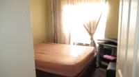 Bed Room 1 - 11 square meters of property in Honey Park