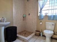 Bathroom 1 - 5 square meters of property in Honey Park