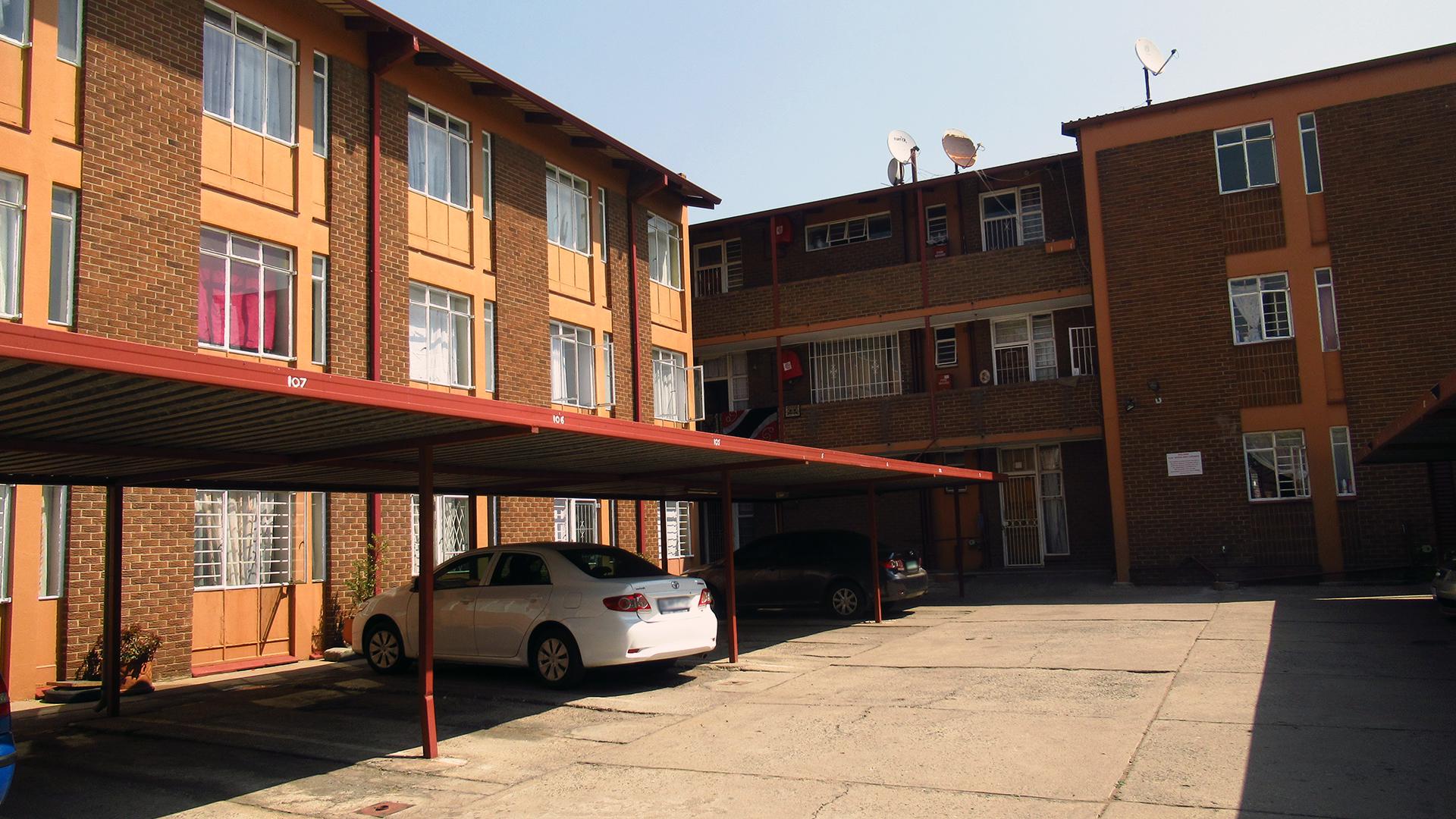 FNB Quick Sell 1 Bedroom House for Sale in Germiston - MR403