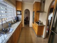 Kitchen - 12 square meters of property in Helikon Park