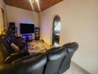 Lounges - 40 square meters of property in Helikon Park