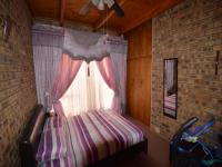 Bed Room 1 of property in Welkom