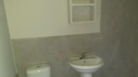 Bathroom 3+ of property in Universitas