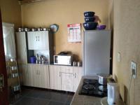 Kitchen - 11 square meters of property in Tsakane