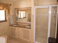 Main Bathroom - 11 square meters of property in Glen Erasmia Boulevard