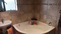 Bathroom 1 - 7 square meters of property in Welcome