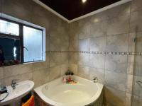 Main Bathroom of property in Welcome