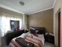 Bed Room 1 - 9 square meters of property in Castleview