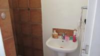 Bathroom 1 - 3 square meters of property in Sharon Park