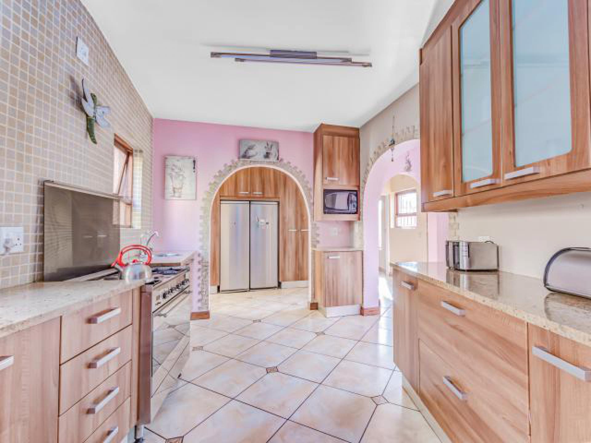 Kitchen of property in Bryanston