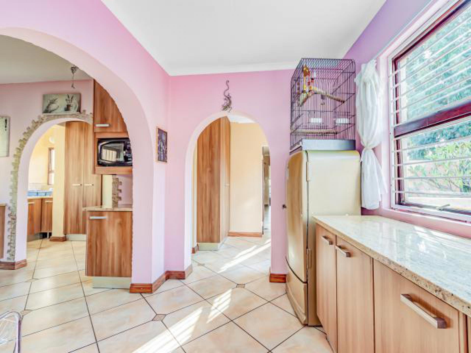 Kitchen of property in Bryanston