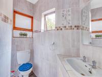 Bathroom 2 of property in Bryanston