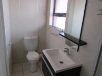 Main Bathroom - 4 square meters of property in Greenstone Hill