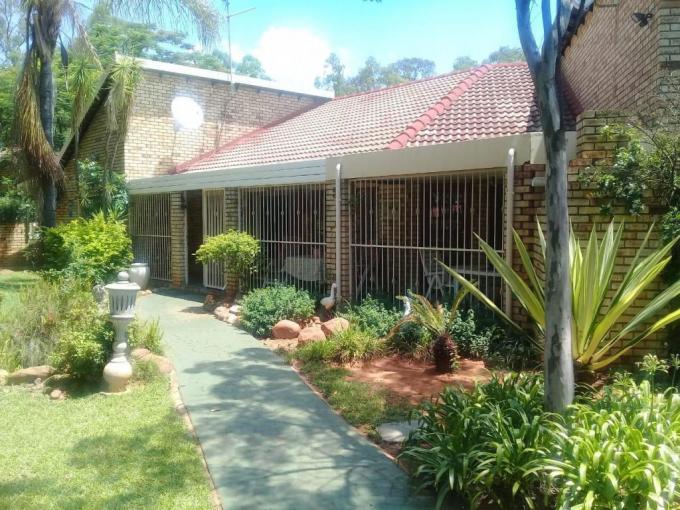 4 Bedroom House for Sale For Sale in Safarituine - MR410355