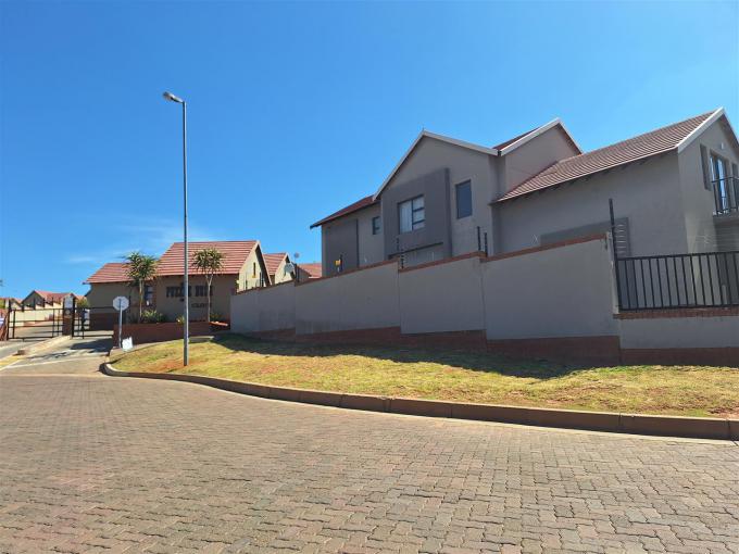 Standard Bank SIE Sale In Execution 3 Bedroom House for Sale in Bloemfontein - MR418246