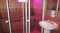 Bathroom 2 - 30 square meters of property in Lakefield