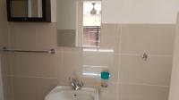 Main Bathroom - 4 square meters of property in Parkrand