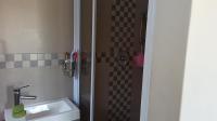 Main Bathroom - 2 square meters of property in Buh Rein