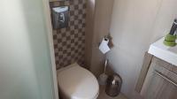 Main Bathroom - 2 square meters of property in Buh Rein