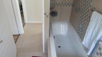 Bathroom 1 - 5 square meters of property in Buh Rein