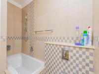 Bathroom 1 - 5 square meters of property in Buh Rein