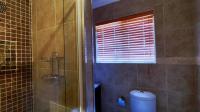 Bathroom 3+ - 132 square meters of property in Walkerville