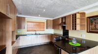 Kitchen - 107 square meters of property in Walkerville