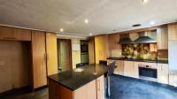 Kitchen - 107 square meters of property in Walkerville