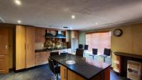 Kitchen - 107 square meters of property in Walkerville