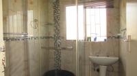 Bathroom 1 - 6 square meters of property in Klarinet