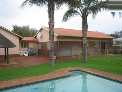 3 Bedroom House for Sale For Sale in Rietfontein - Home Sell - MR42167