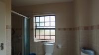 Bathroom 1 - 5 square meters of property in Erand Gardens