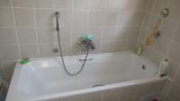 Bathroom 1 - 6 square meters of property in Greenstone Hill